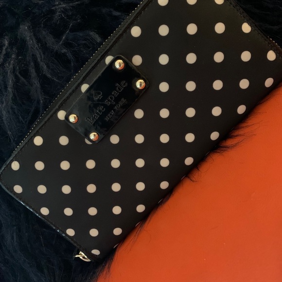 Kate Spade Wallet - Picture 1 of 3
